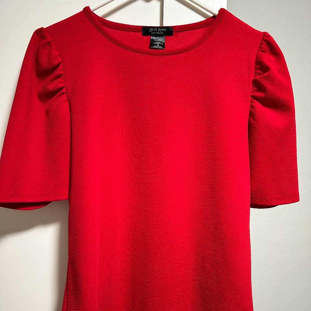 Love Ryan women's medium red short-sleeved top